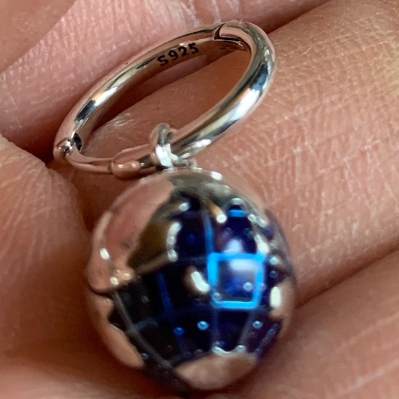 NWOT Airplane and World Map Earrings for Women Genuine 925 Sterling Silver - Picture 8 of 9